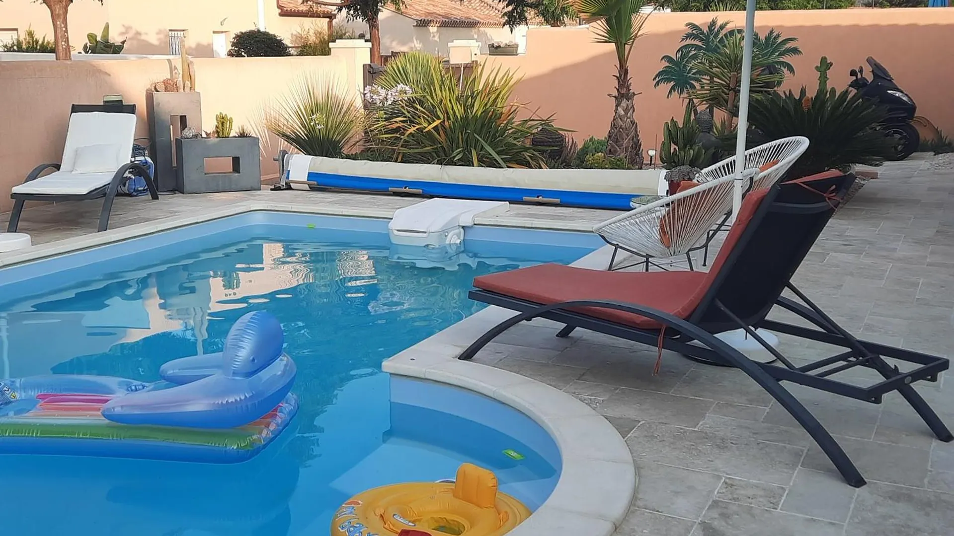 Chambre D'Hotes Dans Villa Diane La Londe-les-Maures Bed & Breakfast